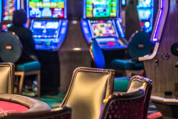 gaul4d platform interface showing football, live dealer, and slot game options